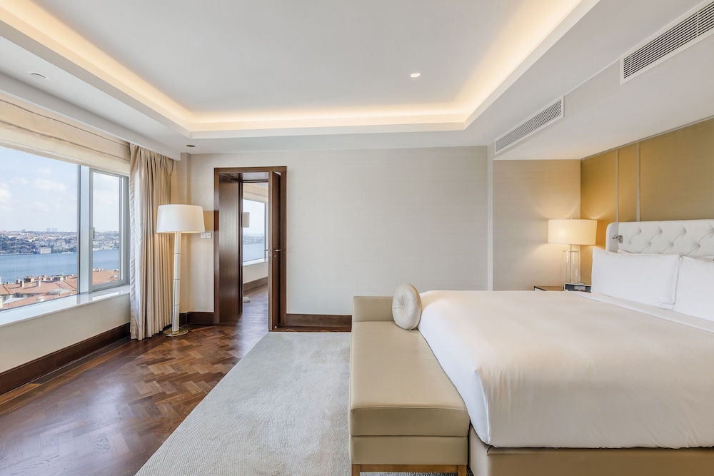 Conrad Istanbul Bosphorus Rezervasyon