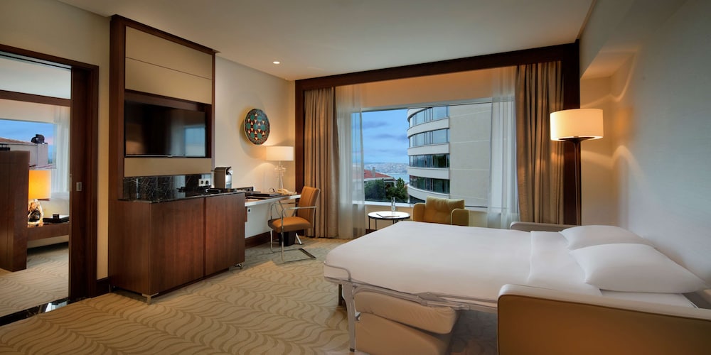 Conrad Istanbul Bosphorus Rezervasyon