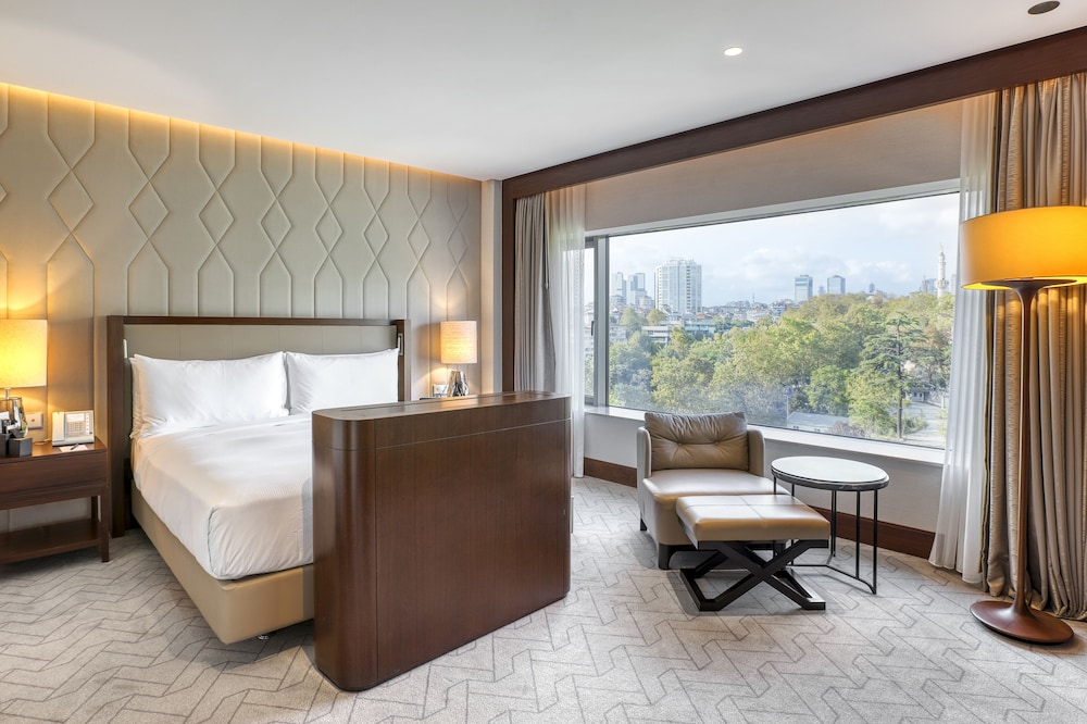 Conrad Istanbul Bosphorus Rezervasyon