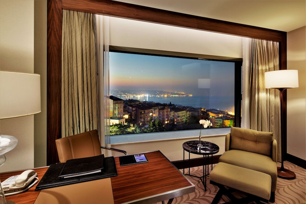 Conrad Istanbul Bosphorus Rezervasyon