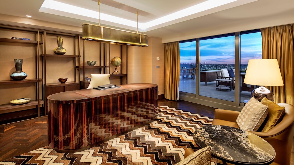 Conrad Istanbul Bosphorus Rezervasyon