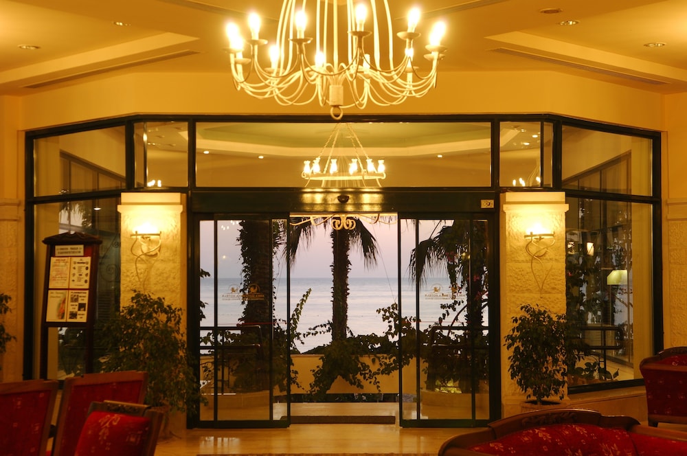 Aska Just In Beach Rezervasyon