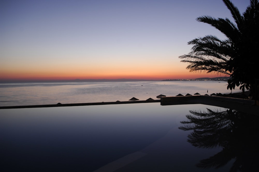 Aska Just In Beach Rezervasyon