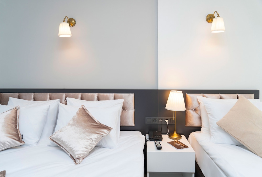 Niss Lara Hotel Rezervasyon