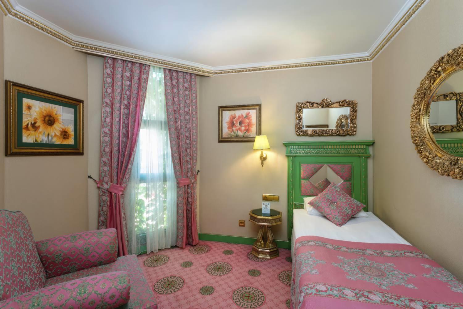 Club Hotel Sera Rezervasyon