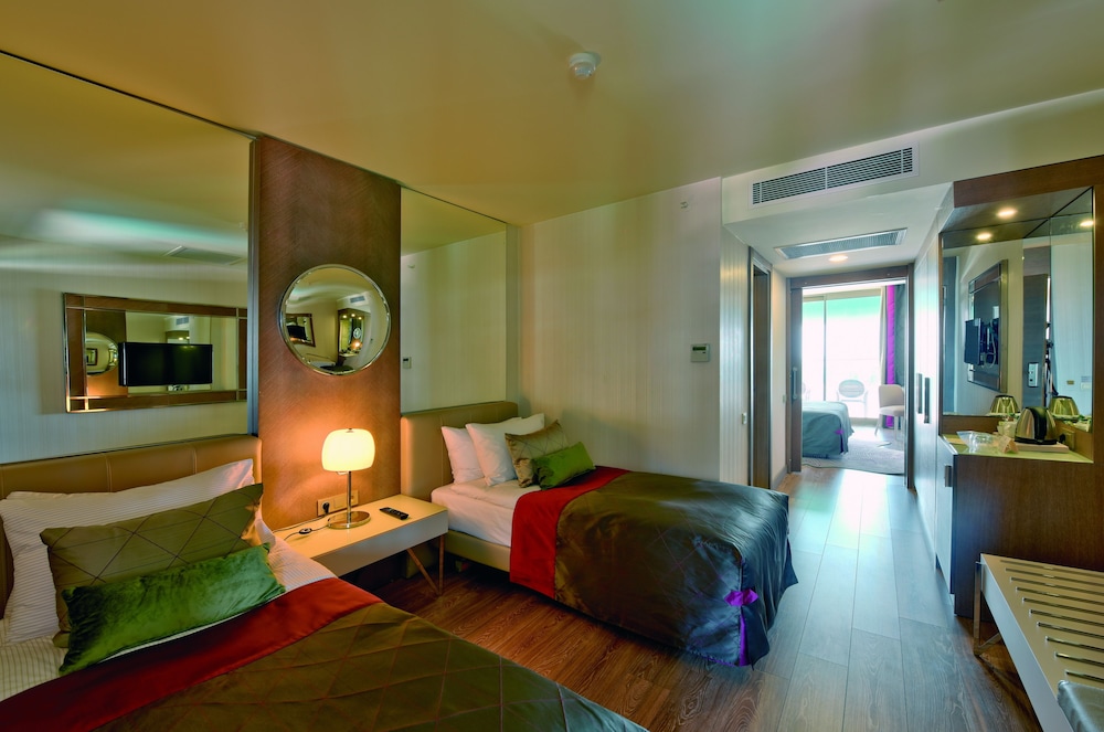 Side Star Elegance Rezervasyon