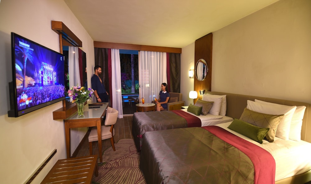 Side Star Elegance Rezervasyon