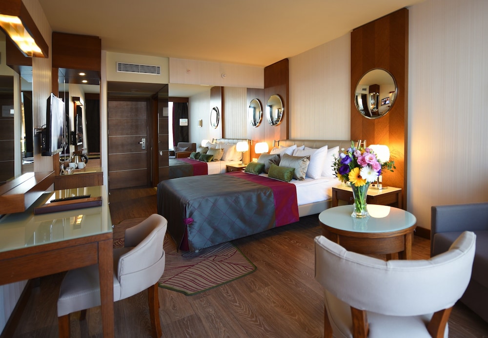 Side Star Elegance Rezervasyon