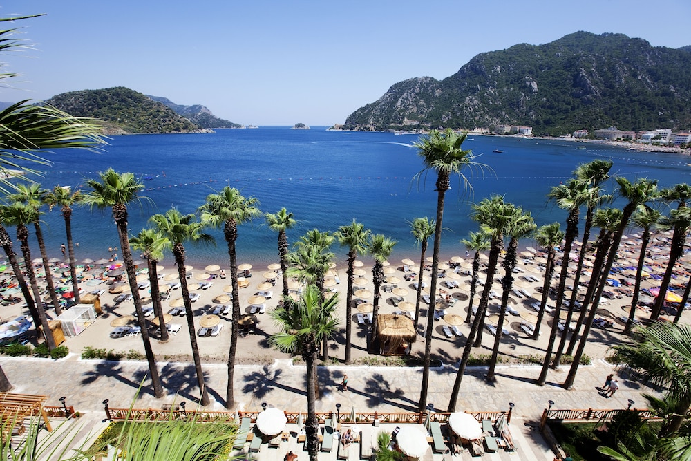 Quadas Hotel Rezervasyon