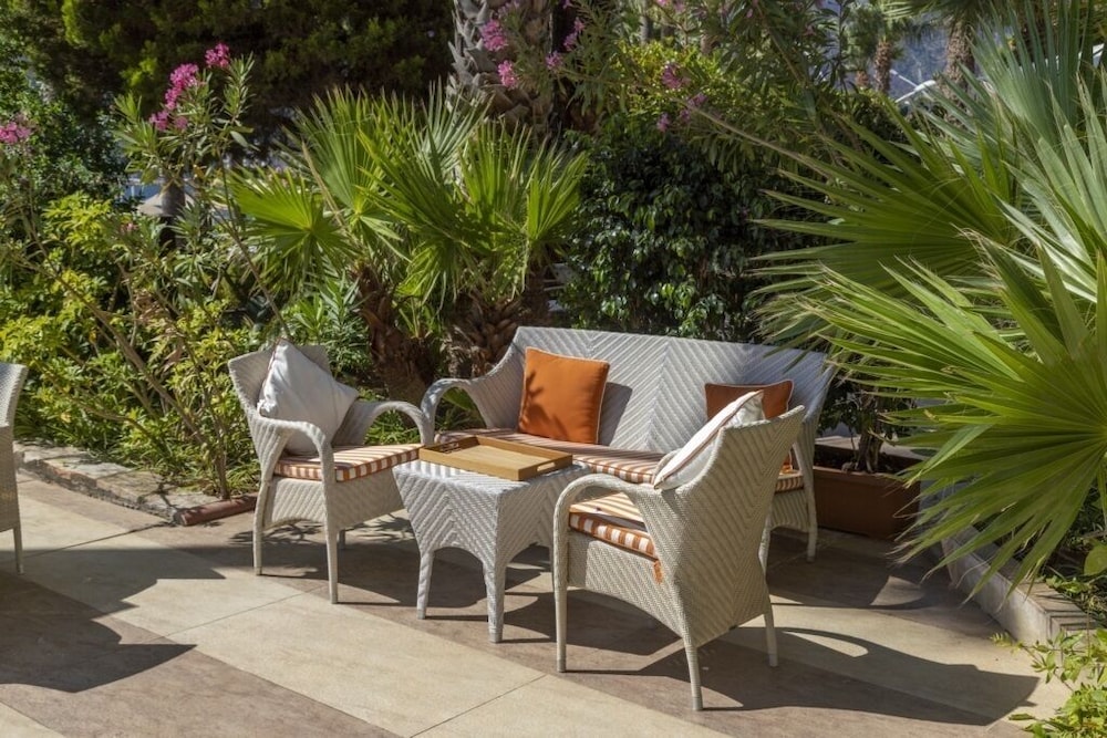 Quadas Hotel Rezervasyon