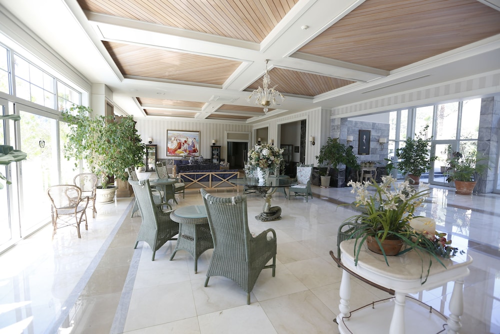 Quadas Hotel Rezervasyon