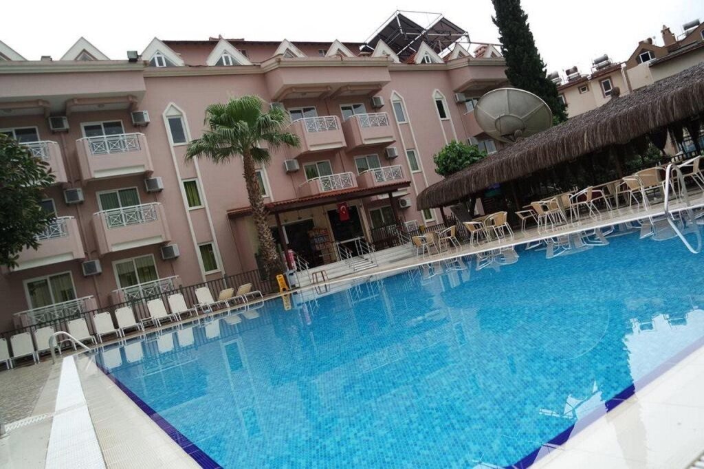 Amphi Apartments Rezervasyon