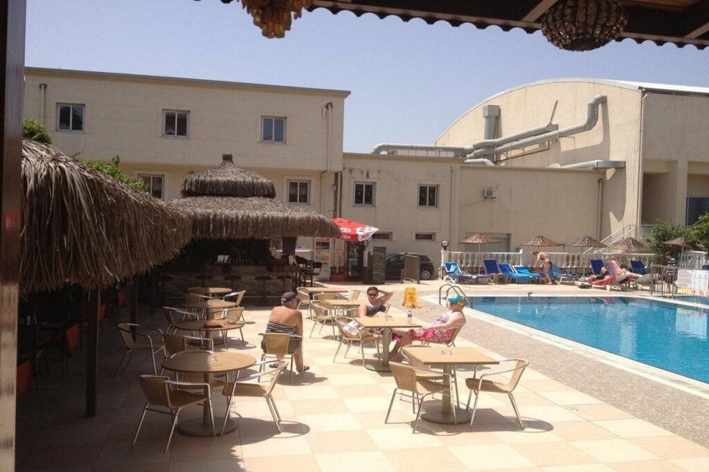 Amphi Apartments Rezervasyon