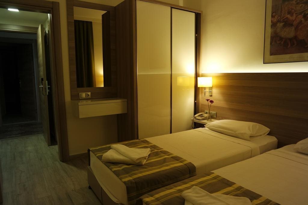 Amphi Apartments Rezervasyon