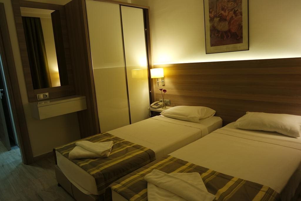 Amphi Apartments Rezervasyon