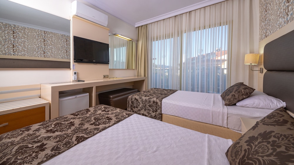 Grand Faros Hotel Rezervasyon