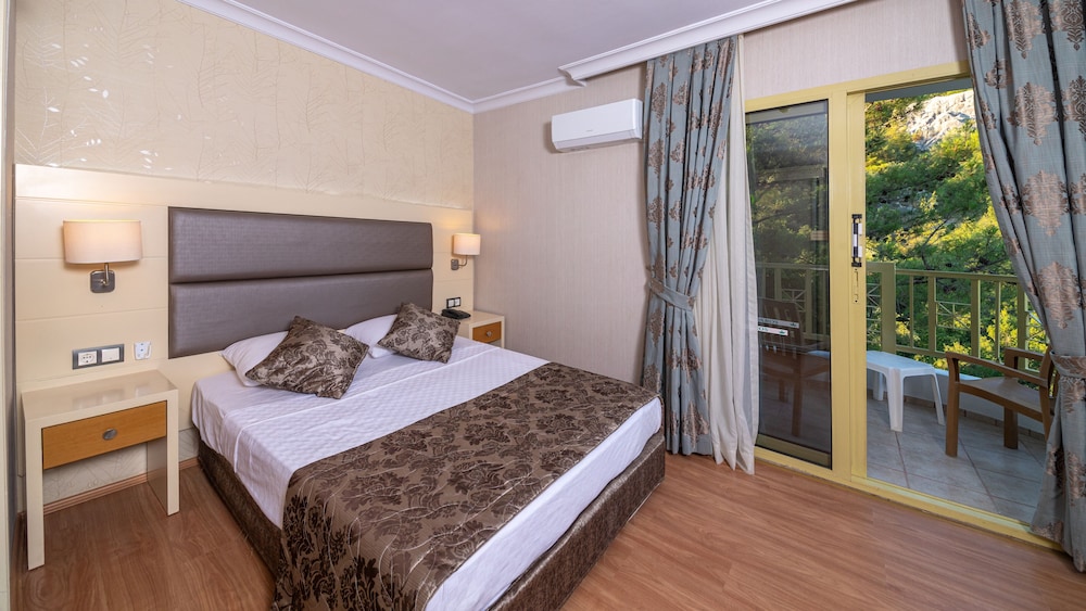 Grand Faros Hotel Rezervasyon