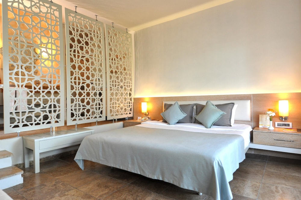 TUI Magic Life Sarigerme Rezervasyon