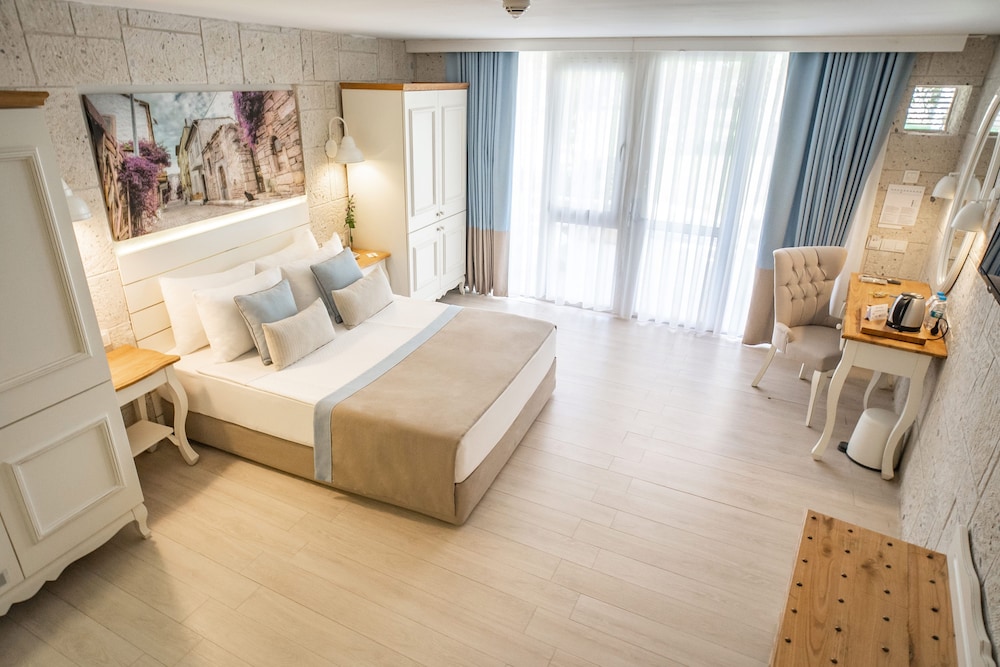 MW Phokaia Beach & Resort Rezervasyon