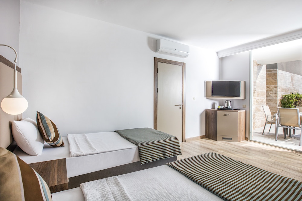 Palm Wings Ephesus Beach Resort Rezervasyon