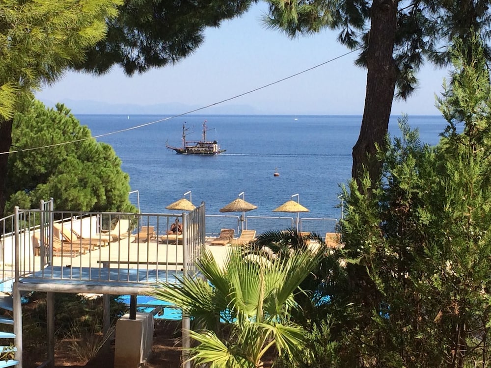 Pine Beach Boutique Hotel Rezervasyon