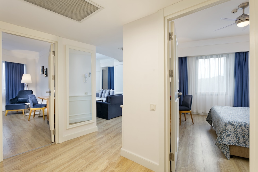 Limak Atlantis Deluxe Hotel & Resort Rezervasyon