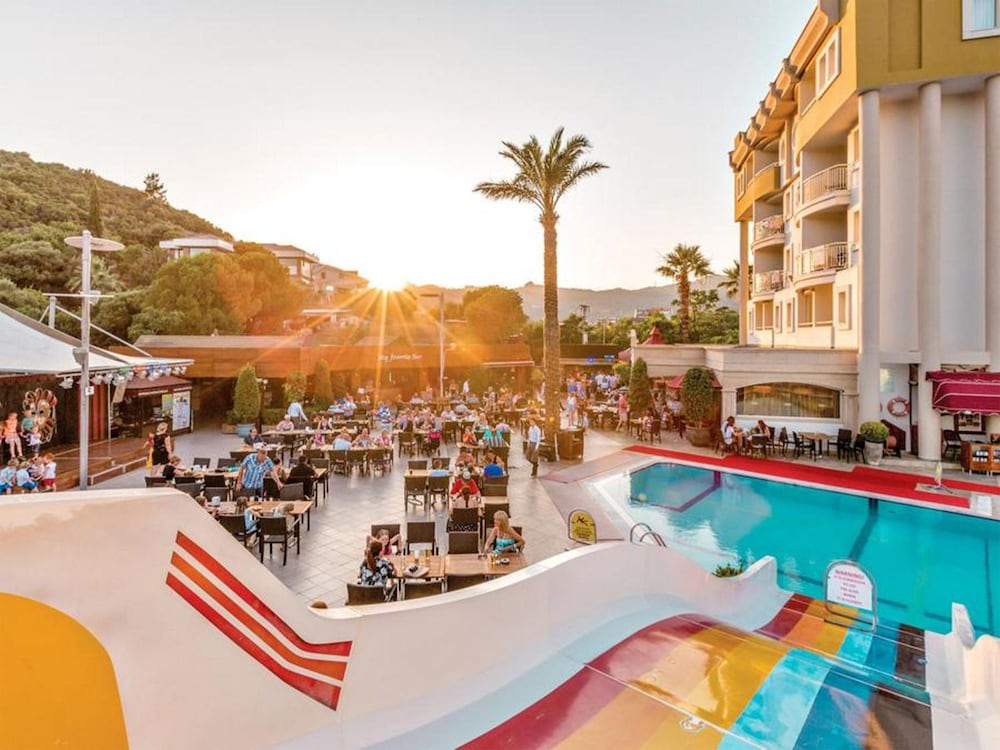 Grand Cettia Hotel Rezervasyon