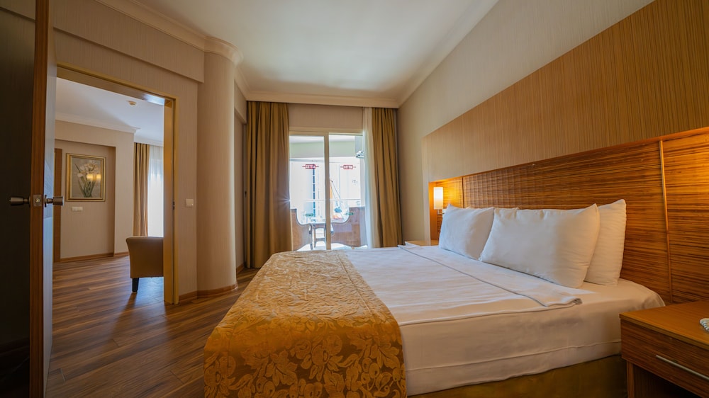 Grand Cettia Hotel Rezervasyon