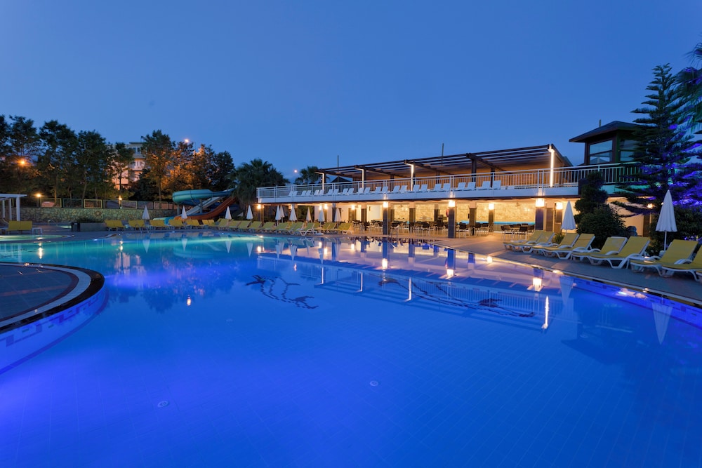 Club Mermaid Village Rezervasyon