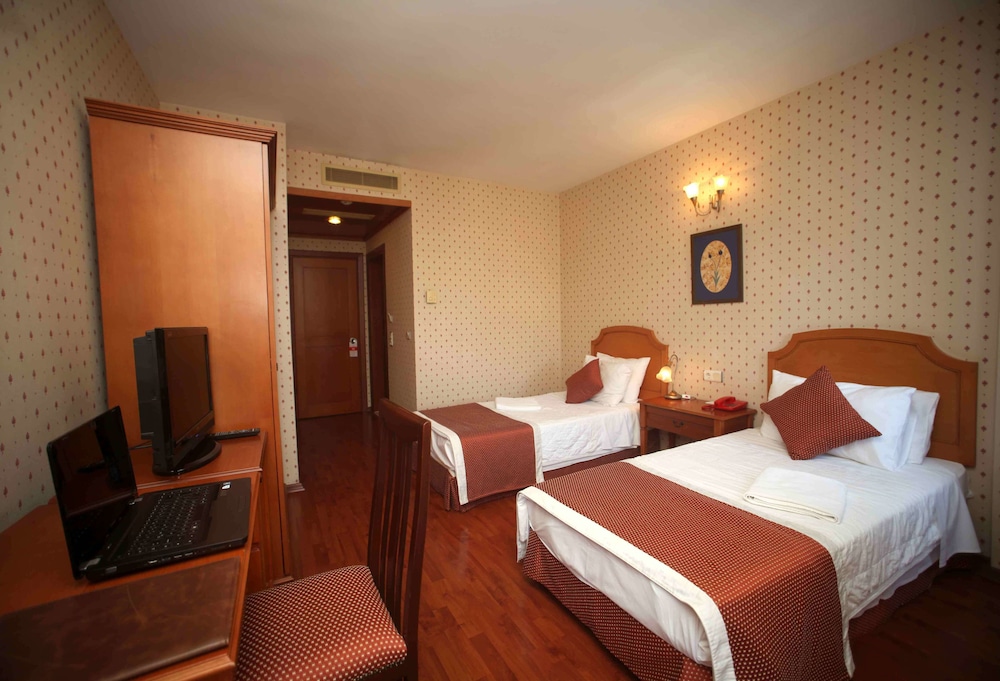 Erguvan Hotel Rezervasyon