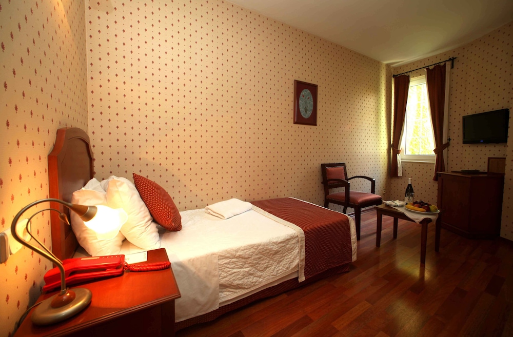 Erguvan Hotel Rezervasyon