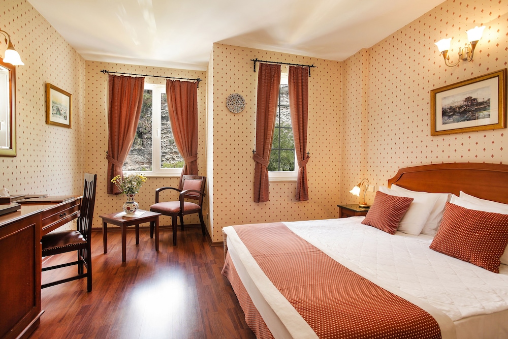 Erguvan Hotel Rezervasyon