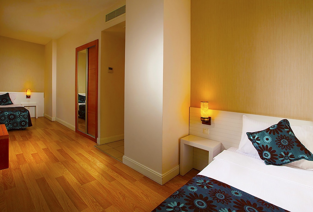 Side Aluna Hotel Rezervasyon