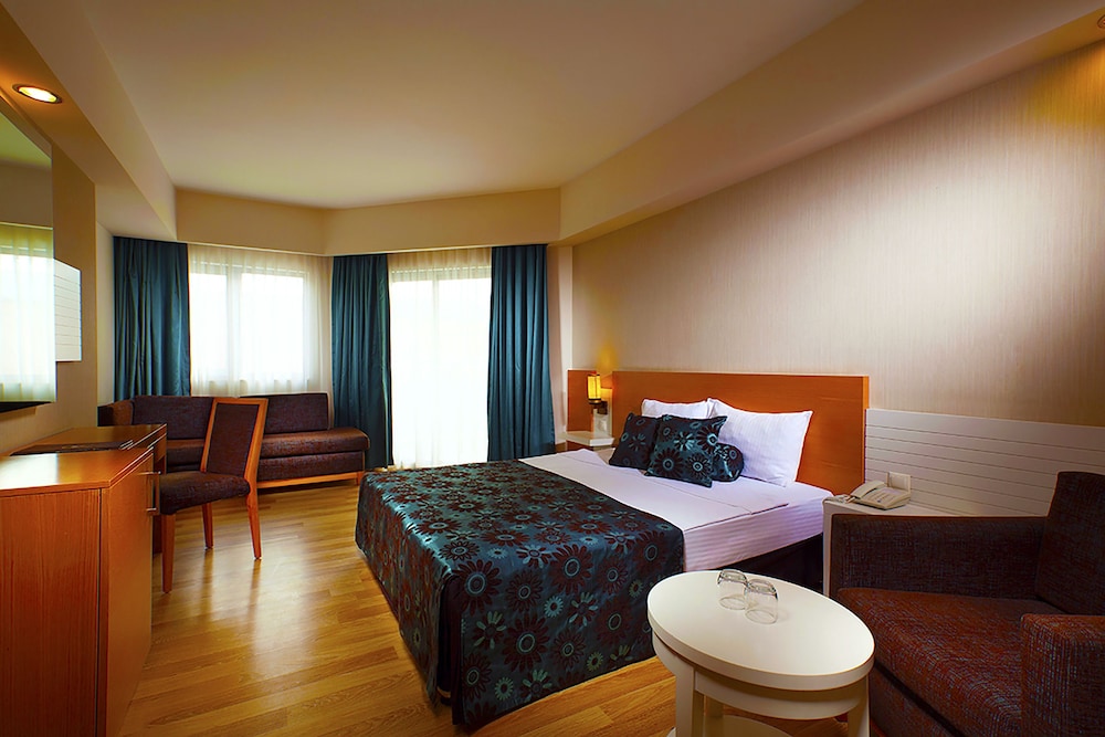 Side Aluna Hotel Rezervasyon