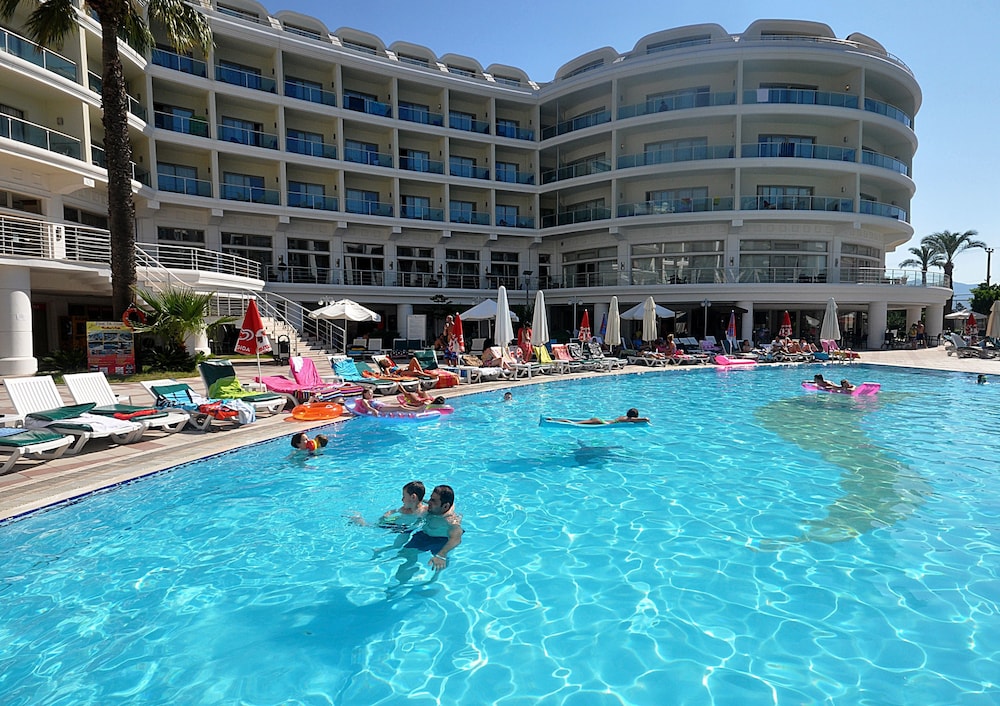 Pineta Park Deluxe Hotel Rezervasyon