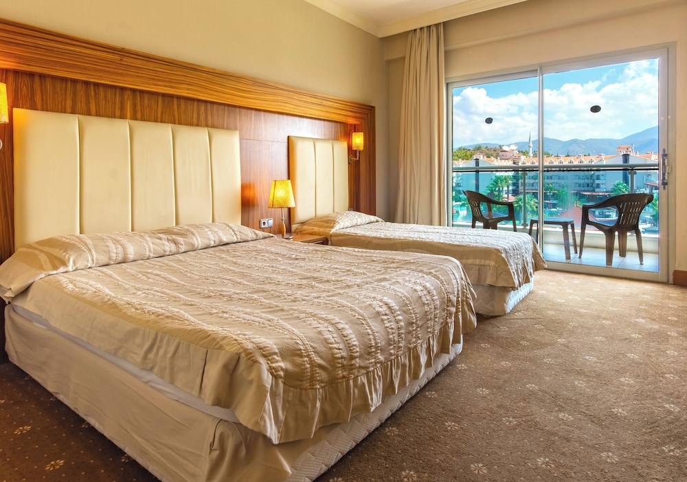Pineta Park Deluxe Hotel Rezervasyon