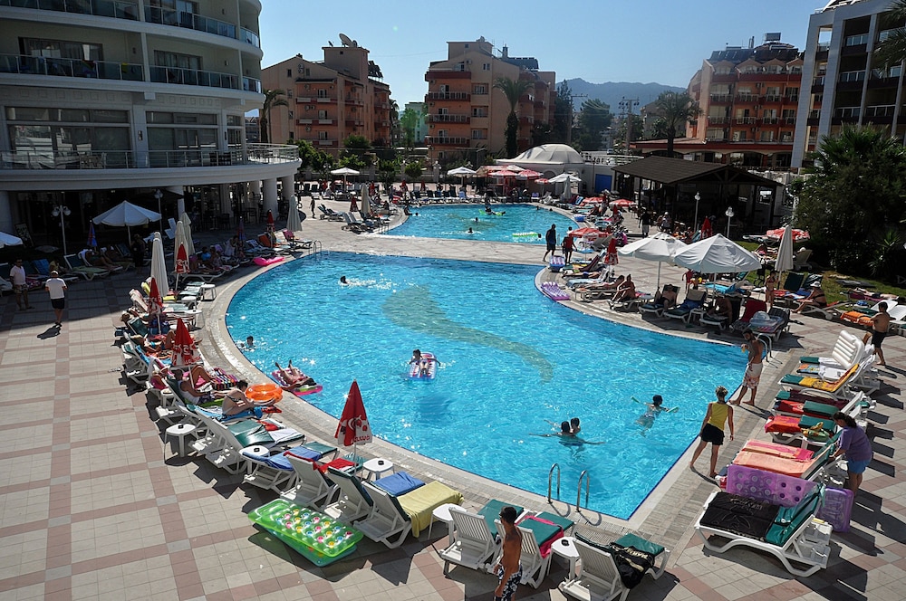 Pineta Park Deluxe Hotel Rezervasyon