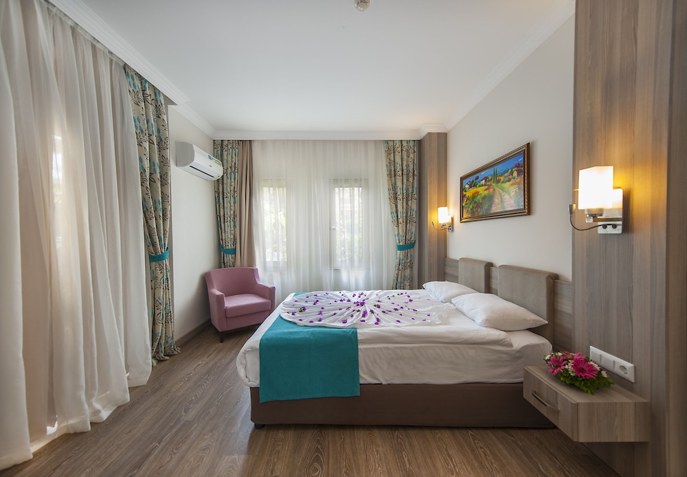 Crystal Aura Rezervasyon