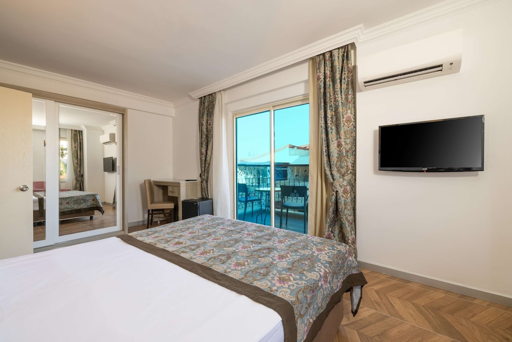 Crystal Aura Rezervasyon