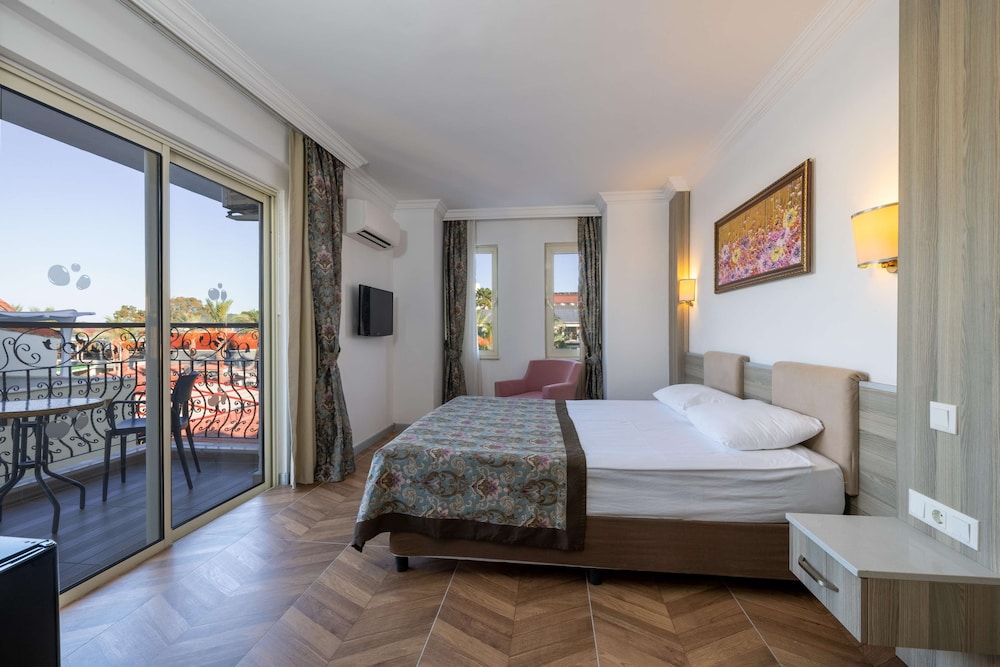 Crystal Aura Rezervasyon