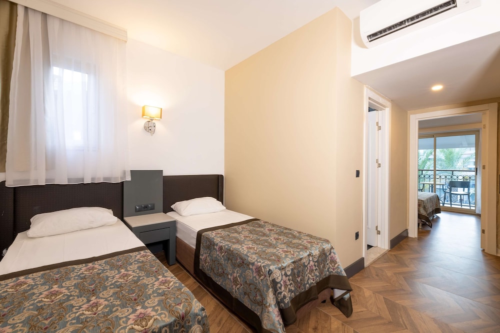 Crystal Aura Rezervasyon