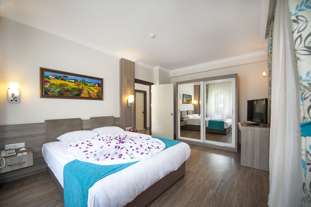 Crystal Aura Rezervasyon