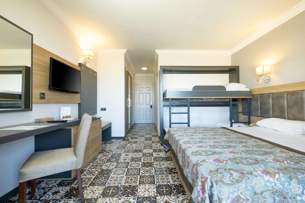 Crystal Aura Rezervasyon