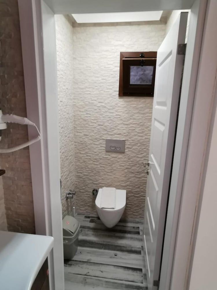 Pink Palace Hotel Rezervasyon