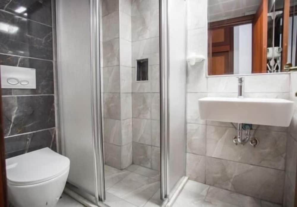 Pink Palace Hotel Rezervasyon