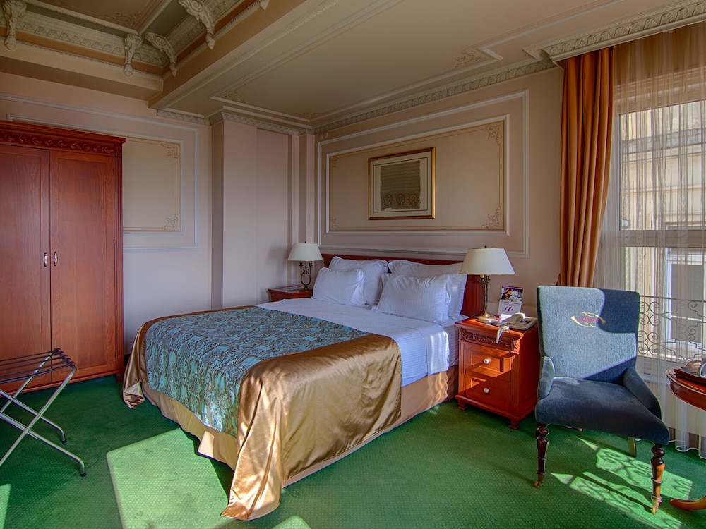 Anemon Galata Rezervasyon