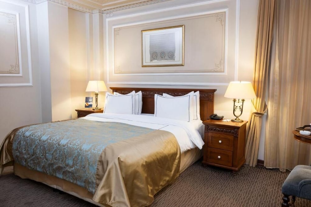 Anemon Galata Rezervasyon