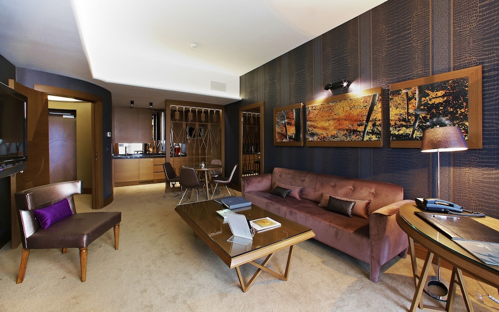 Almira Hotel Thermal Spa & Convention Center Rezervasyon