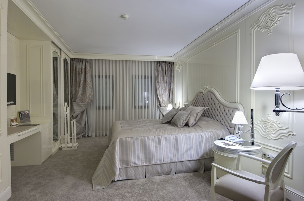 Almira Hotel Thermal Spa & Convention Center Rezervasyon