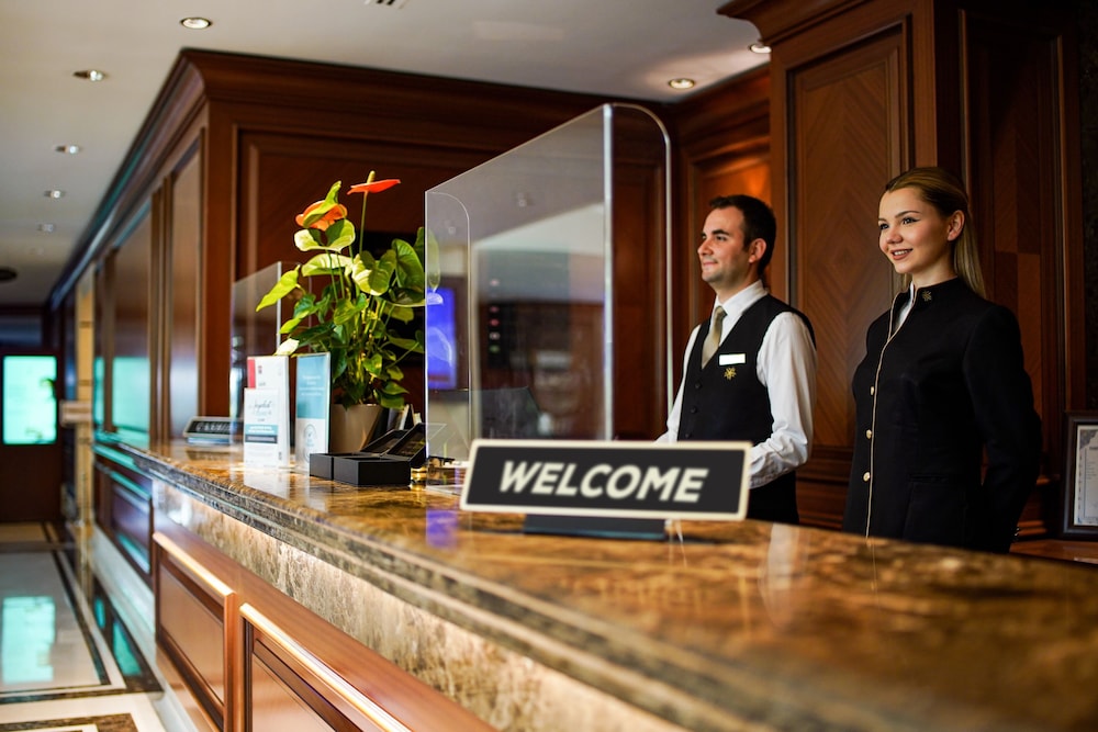 Almira Hotel Thermal Spa & Convention Center Rezervasyon